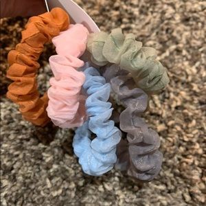 Bundle of 5 scrunchies